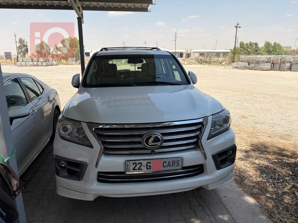 Lexus LX